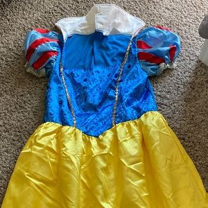 Snow White costume